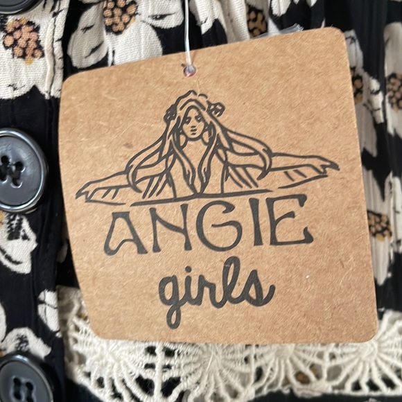 Angie Girls Dress, Size Small - Picture 2 of 5